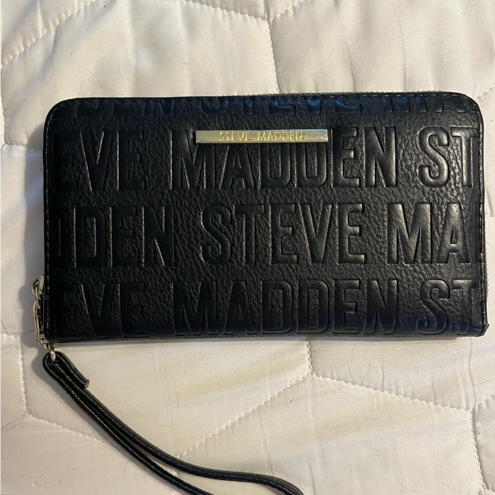 Steve Madden wallet